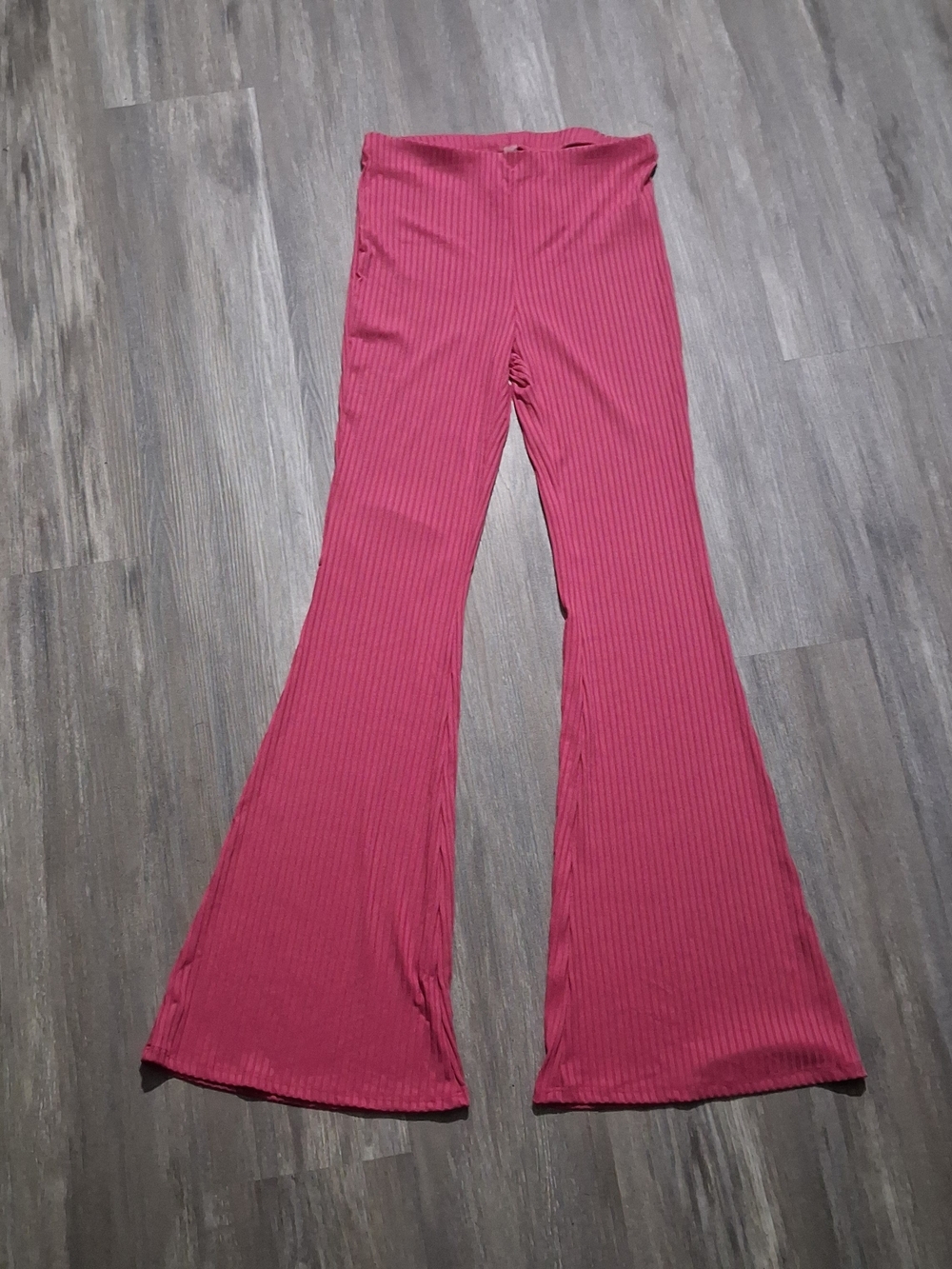 Kids Ribbed Flare Leggings in Rose Pink